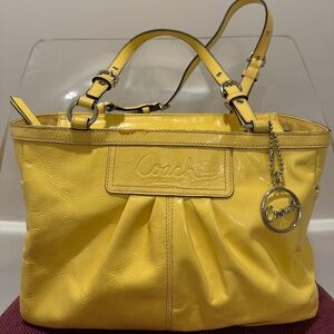 Authentic Coach Yellow Patent Leather Pleated East West Gallery Tote